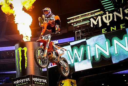 Nouvelle victoire de <a href="/MarvinMusquin25/">Marvin Musquin</a> et encore une médaille mondiale pour l'Edf de X-Trial qui remporte le bronze. bit.ly/2nx4NgW