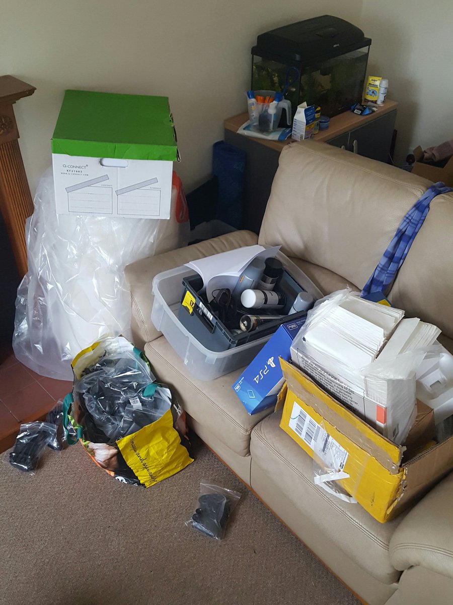 OneCustomUK's tweet photo. #Moving offices this #weekend! Lots of packing to do, however we will now have our own #hydrodipping space! #movingoffice #xbox #expanding https://t.co/6JIp09TnuN