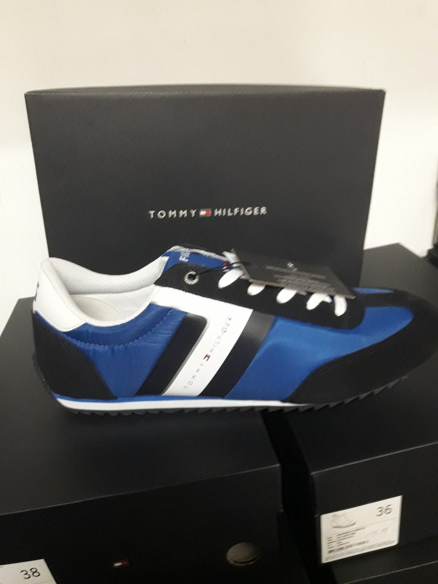 designer_lounge's tweet photo. More arrivals !!!! #shoes #mensshoes #designerlounge #ayianapa #tommyhilfiger https://t.co/2yakaiLhTm