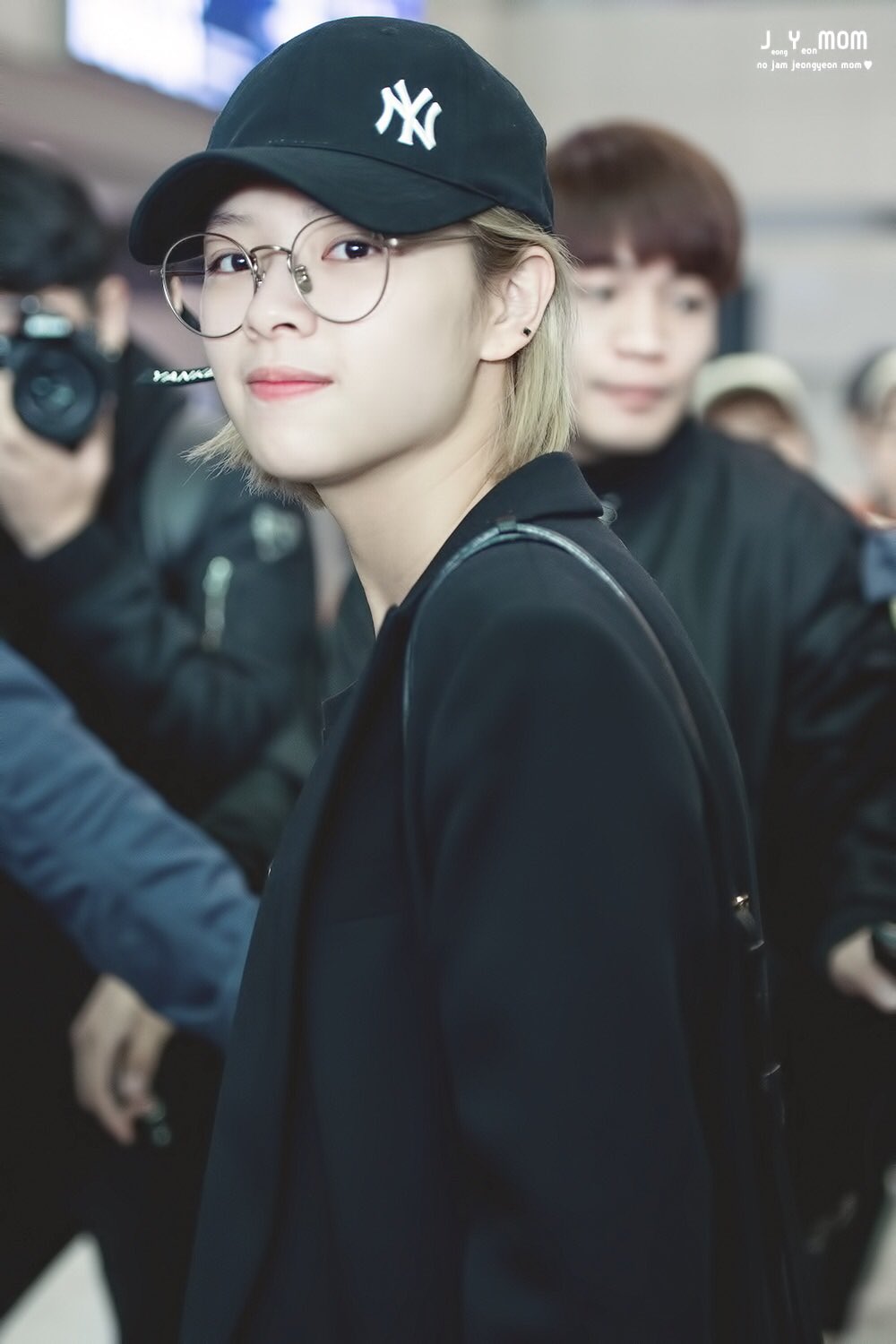 C9CuGxtVoAAK4Fd.jpg:orig