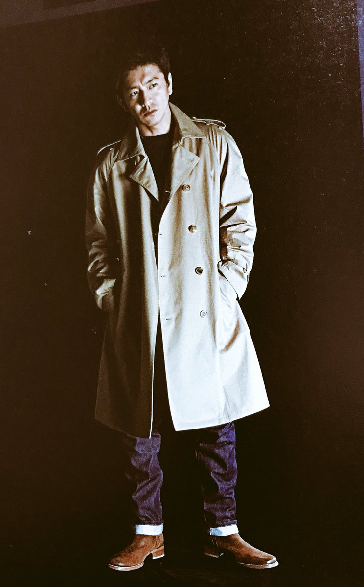 ベージュコートコーデ