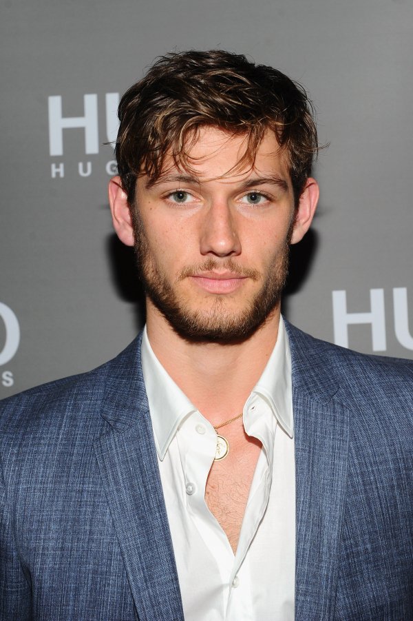 Happy Birthday Alex Pettyfer 