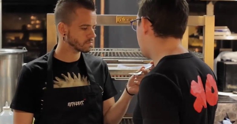 JosperOfficial's tweet photo. ¡Para @Dabizdiverxo no hay retos imposibles! Ayer en @elxef @cuatro la cocina del @StreetXO_London, con horno y robata #Josper🔥🔥#ElXef4 https://t.co/YGfyFBMfBK