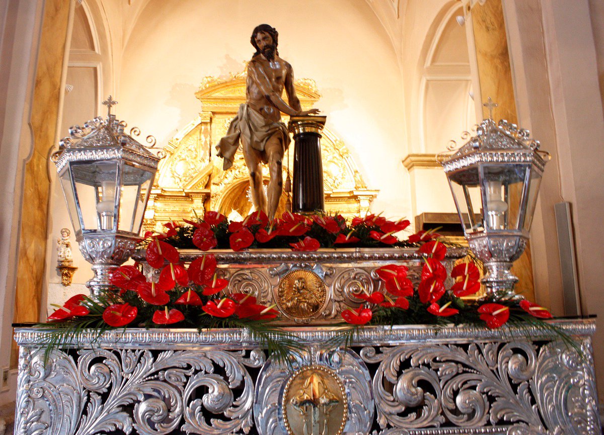 AtadoValladolid's tweet photo. El Señor Atado a la Columna ya está preparado para la procesión del Santísimo Rosario del Dolor. https://t.co/zBX03otmYx