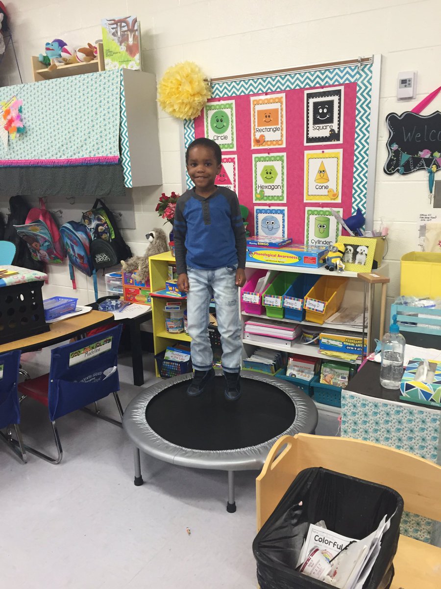 misspeacock16's tweet photo. Our new reward system and welcome station!! #suns2day #keepmoving #classroomworkout @springhillsuns https://t.co/8HGB3ZLqRI