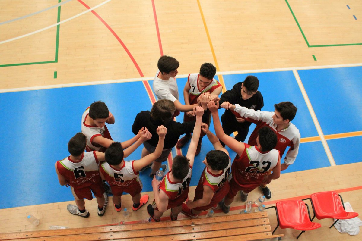 FLORENCIA40986's tweet photo. Torneo cadetes @CBPrat . Club basquet navia @CBNavia 58 - Cadete 2 @CESantNicolau 73 https://t.co/goJ8Ehx6aQ