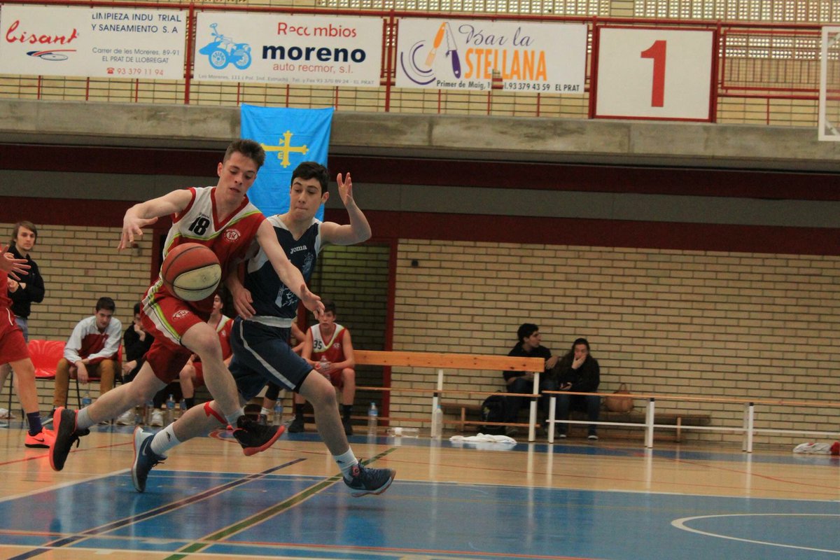 FLORENCIA40986's tweet photo. Torneo cadetes @CBPrat . Club basquet navia @CBNavia 58 - Cadete 2 @CESantNicolau 73 https://t.co/goJ8Ehx6aQ