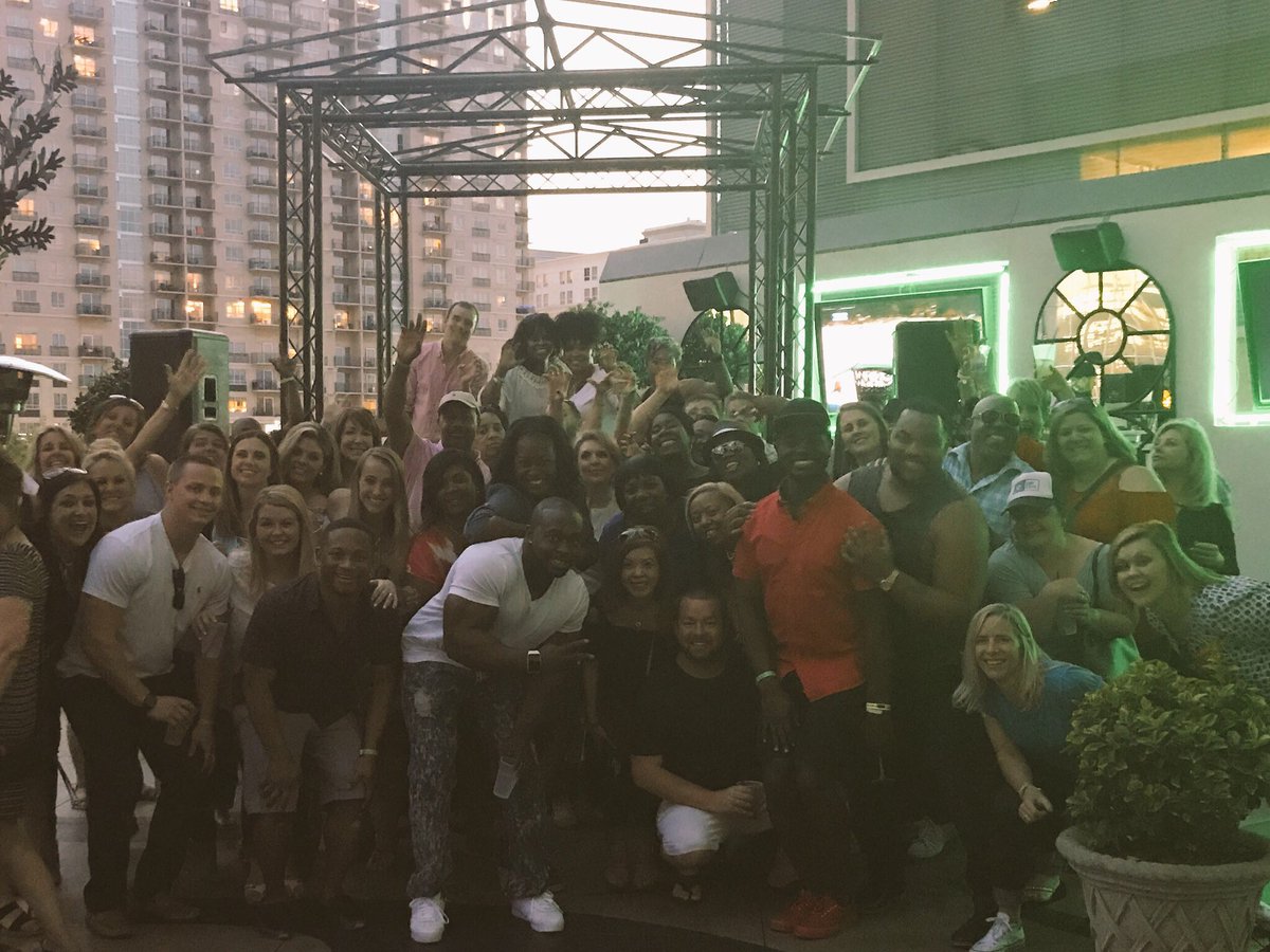 CA_CharlotteNC's tweet photo. Parents Social last night was a success! Thanks so much to @inknivyclt 💜 memories to last a lifetime! https://t.co/IvZsW5LeVJ
