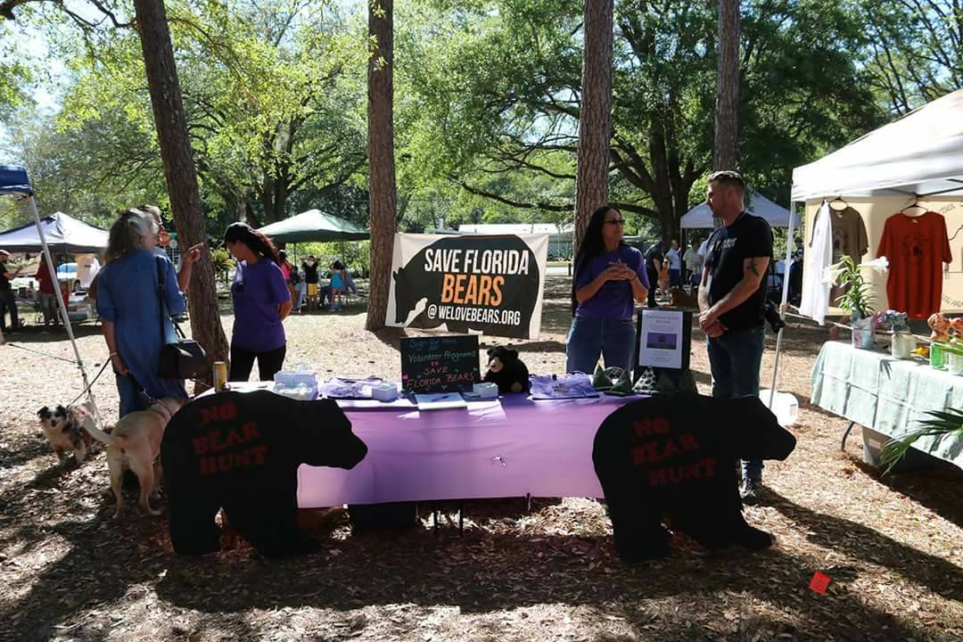 oneprotestinc's tweet photo. Busy weekend! We had a great time at the first annual VegFest in Gainesville. We spoke to lots of bear defenders! #saveflbears https://t.co/vMEl93XTXa