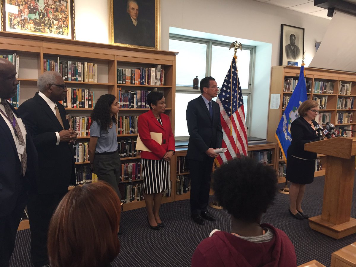In #NewHaven for statewide grad rate announcement- at Hillhouse where rate hit 80.4% - biggest increase in past 5 yrs of any CT school