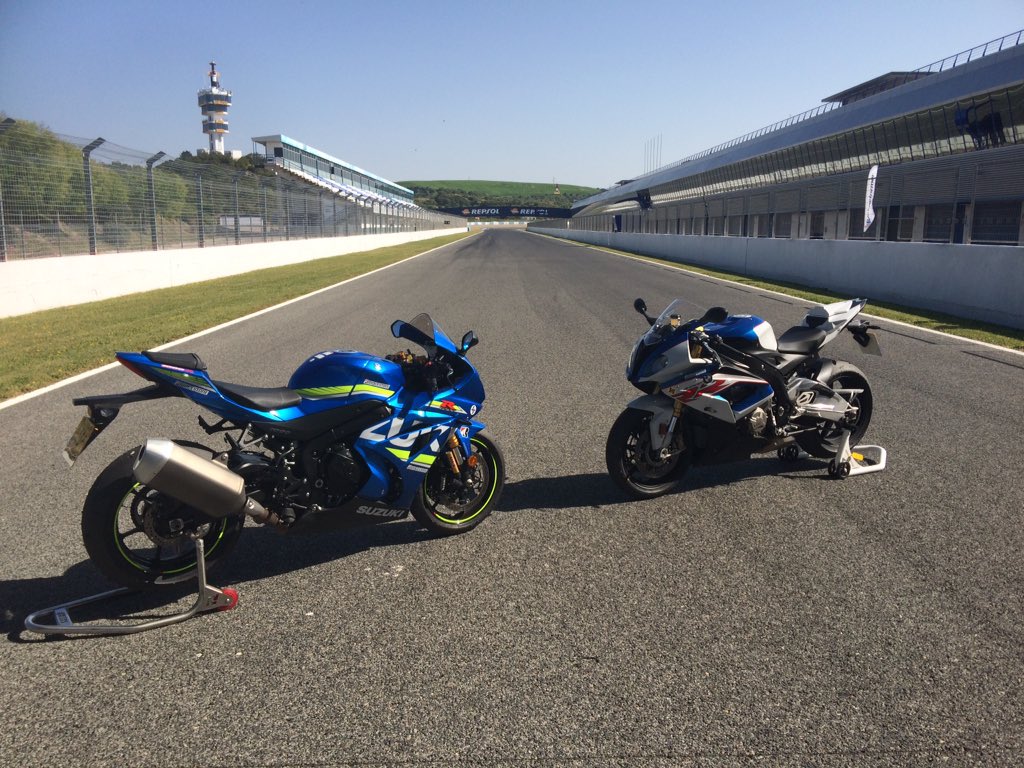 garybridgestone's tweet image. 2 very good bikes.  @BridgestoneUK #V02