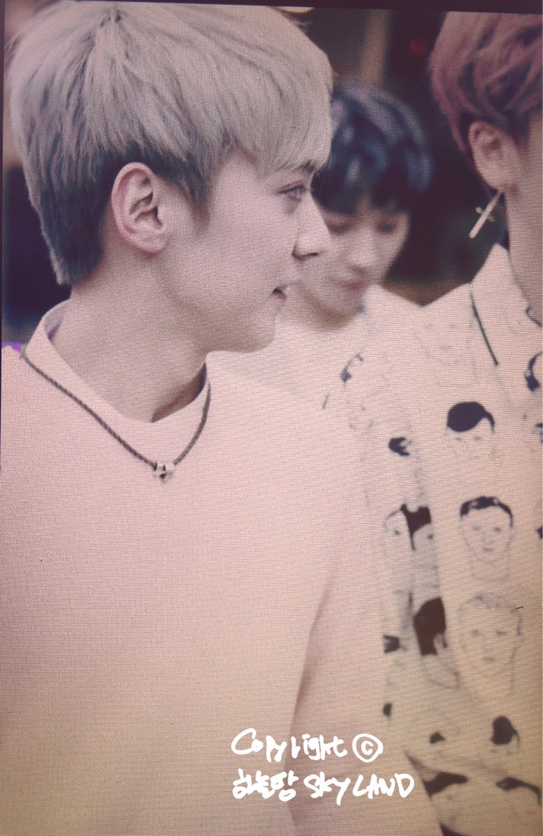 chanhee_sky's tweet photo. 170410 홍키라의 퇴근��~~우와 하루끝났어~~집에가쟈~~~~~#천지 @TEEN_TOP https://t.co/MfzaxSJus9