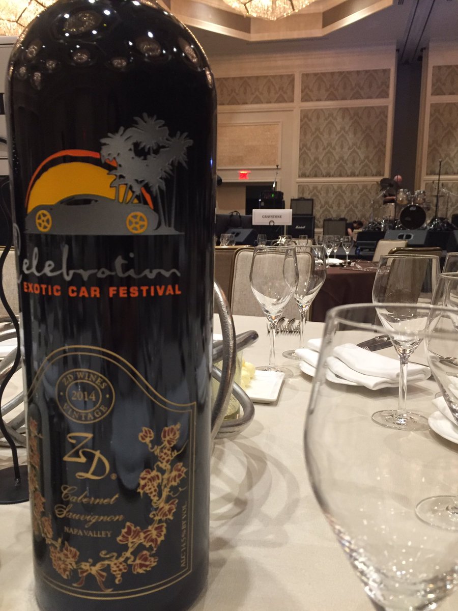 We had a great evening at Four Seasons Resort!
Thank you to all who joined us for dinner, auction, and concert with Steve Augeri! #cecf2017