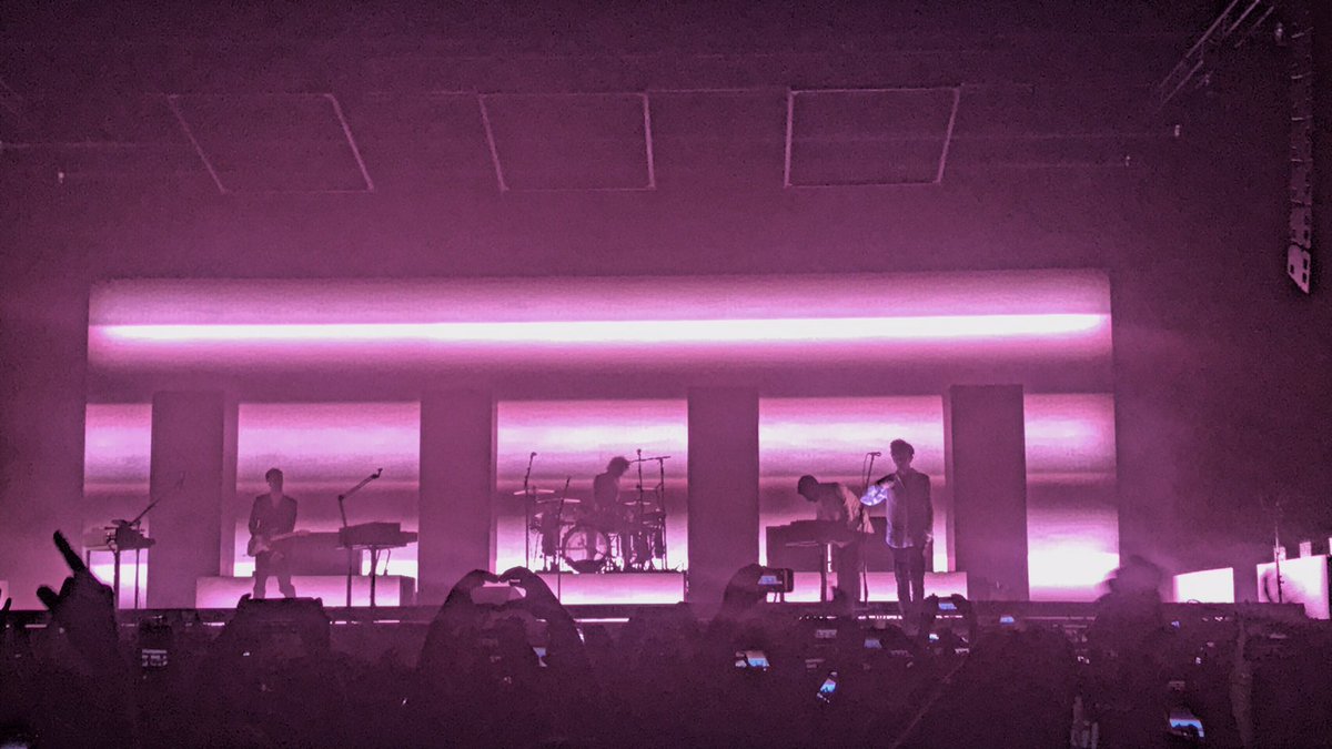 RenyStyles's tweet photo. // L O V E // @The1975MX https://t.co/mxcse8qFmP