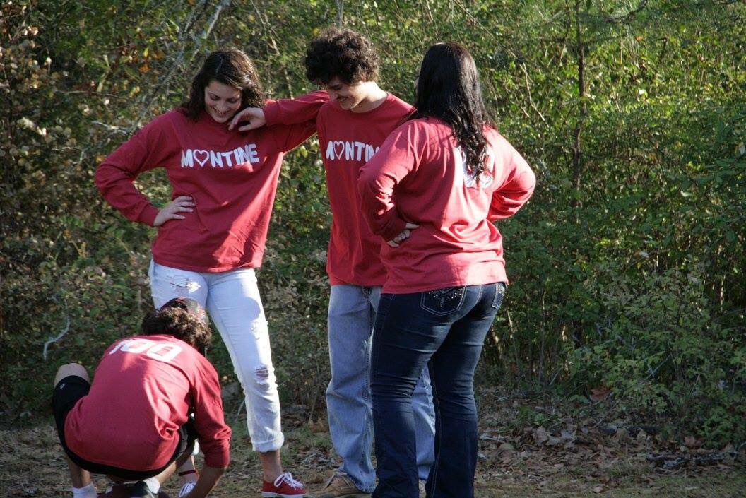 Montine_DeeAnn's tweet photo. God forced us to be siblings, mom forced us to be friends. But honestly I wouldn't of wanted it any other way❤ #NationalSiblingsDay https://t.co/3aZE0UGZ4q