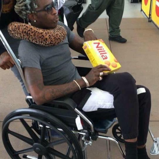 GAFollowers's tweet image. The #United passenger showing up to the courthouse after pressing charges.