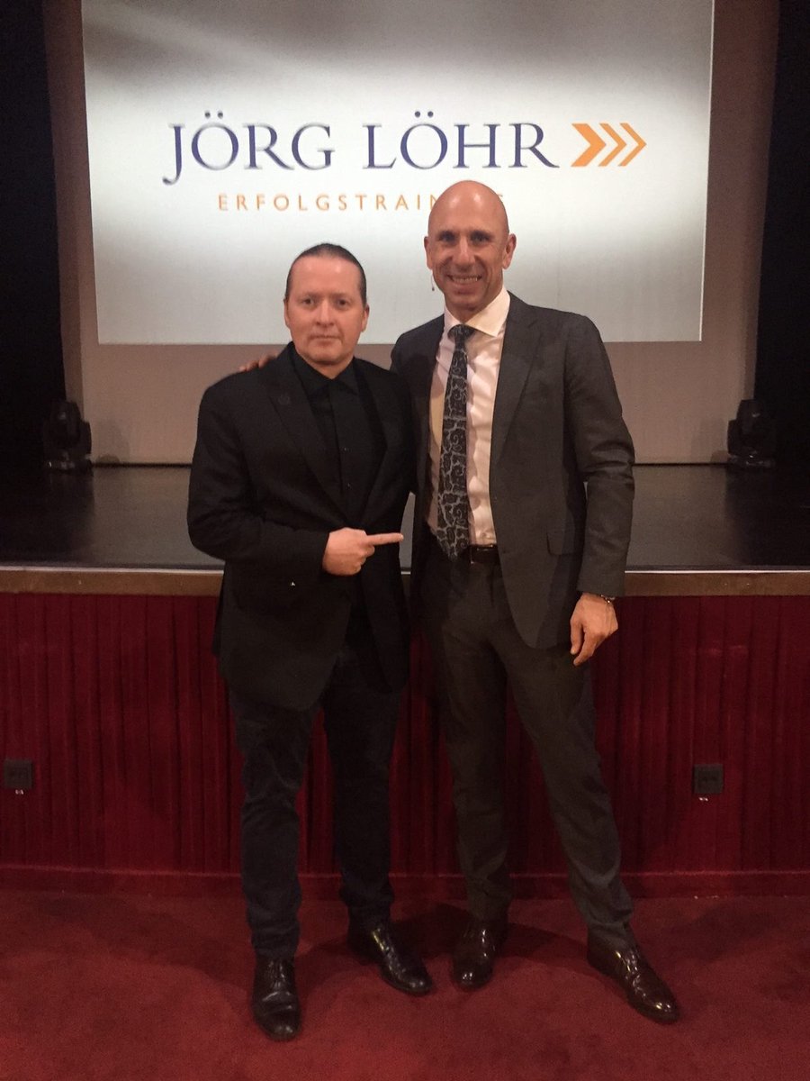 JoeyKelly_'s tweet photo. #event mit #joergloehr #joergloehrerfolgstraining #veranstaltungen zusammen gestaltet #beeindruckend #motivation #spaß! #joeykellyde https://t.co/YSm2zFnmzT