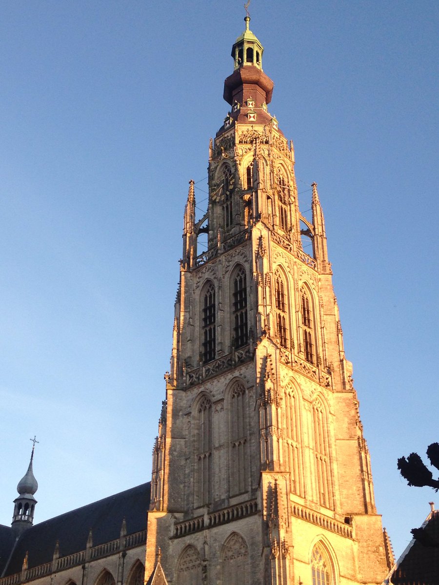 Look at the Grote Kerk! It looks amazing in the #spring - #breda #grotekerkbreda