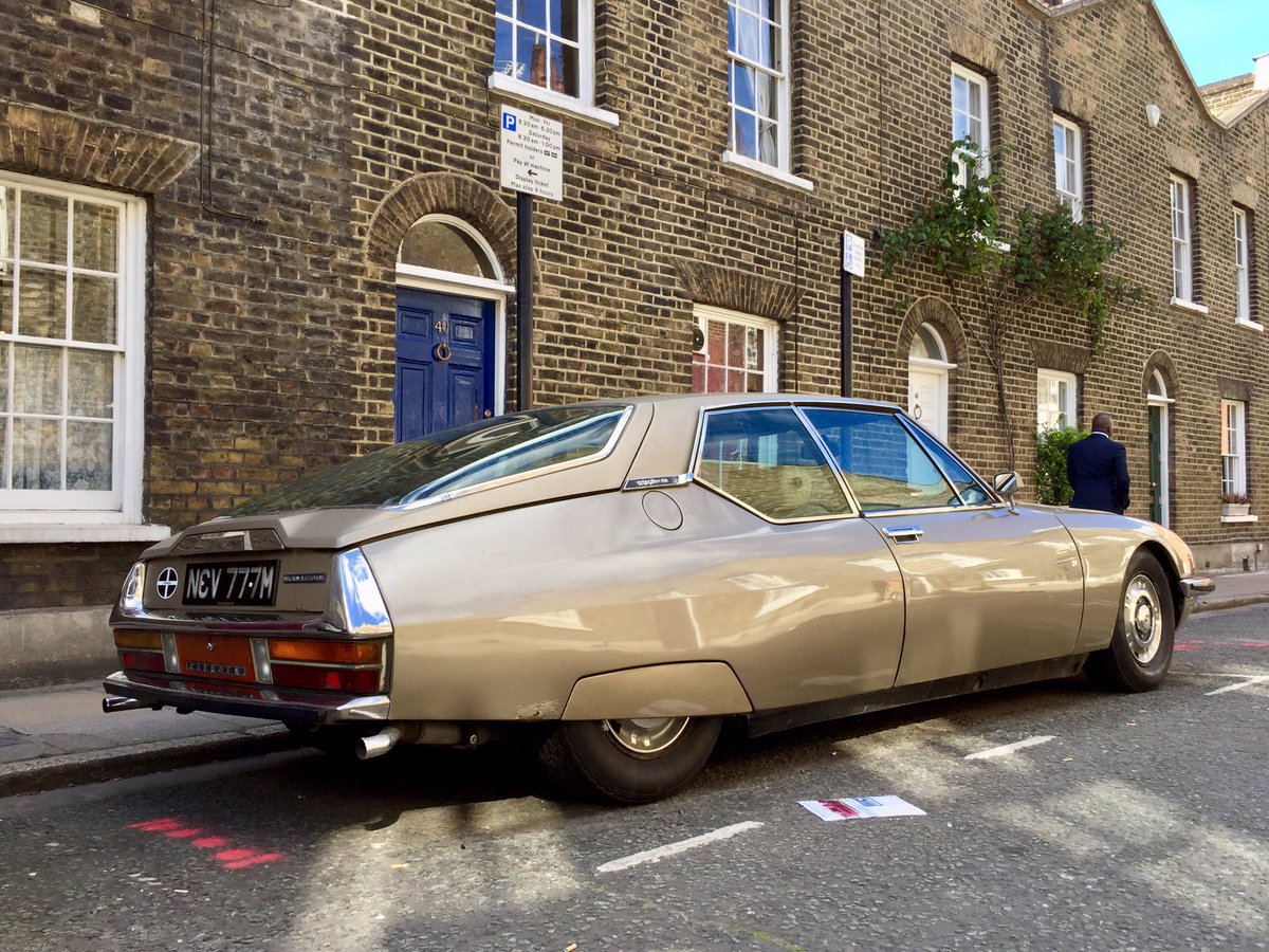 axlestand's tweet photo. Perhaps the most photographed #Citroen SM in London! Which can't be difficult I know but this one is always parked on Roupell St, Waterloo https://t.co/jnJSp41jkF