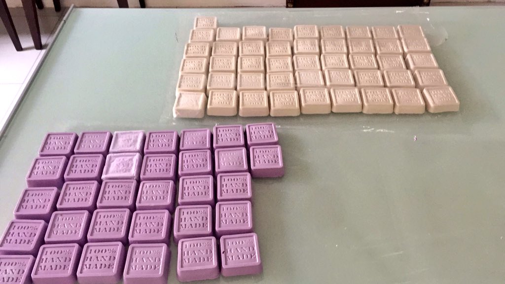 balienhle's tweet photo. Homemade and handcrafted lavender and oatmeal soaps by Mbalibella #MondayMotivation supportlocalbusiness https://t.co/UBj5DM3vJL