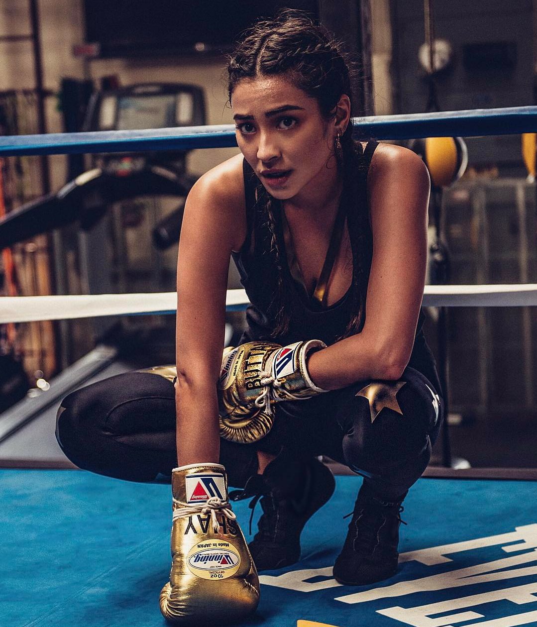 HAPPY BIRTHDAY SHAY MITCHELL 
O aniversário é seu mas cada foto sua é um presente divino 