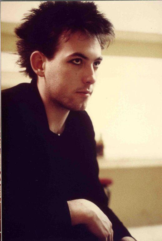 NME's tweet photo. #ThrowbackOfTheDay: Robert Smith of The Cure, 1981 https://t.co/HxuJ7Q8Beh