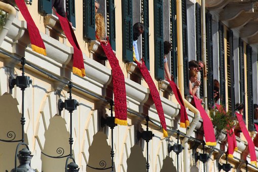 Easter customs in Corfu
#Greece #VisitGreece #Travel #ttot 
visitgreece.gr/en/religion/ea…