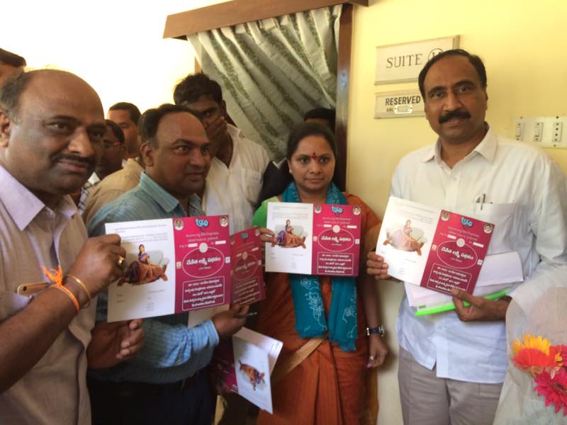 tscohandlooms's tweet photo. Smt. Kalvakuntla Kavitha, Garu MP of Telangana has Joined Chenatha Lakshmi Scheme https://t.co/iuLZILBdR8