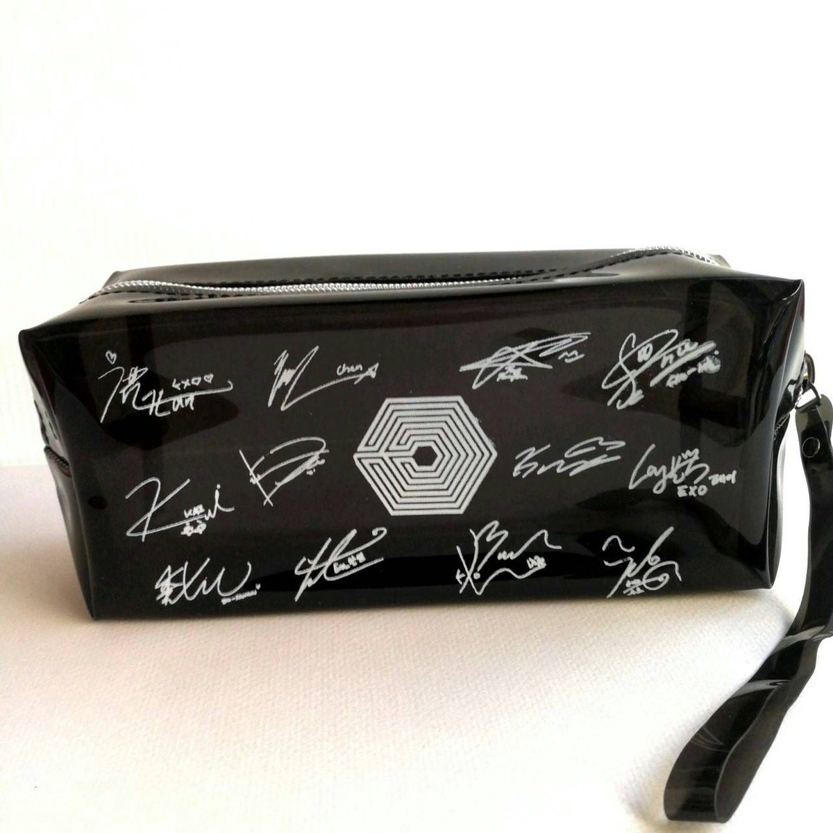 JD_SHOP's tweet photo. กระเป๋าดินสอพลาสติกใส GOT7/BTS/EXO ลายเซ็น ราคา 160 บาท (40/60) https://t.co/2iZB7Myj4i