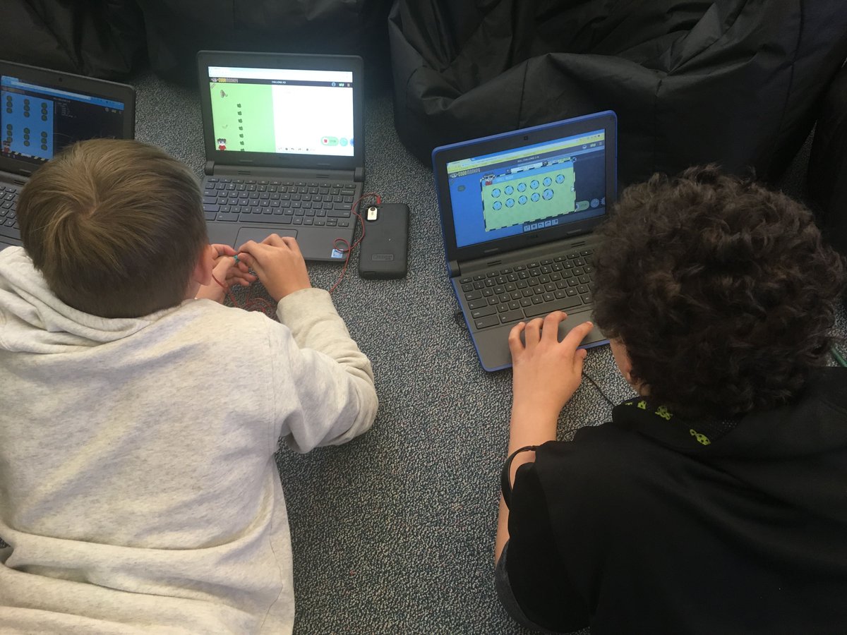 CodeMonkeySTU's tweet image. FAMS Script Monkeys R bringing their A-game 2 #CodeRush &amp;amp; R really excited about the competition! @FortAtkinsonMS @FortMSLibrary #HallofFame