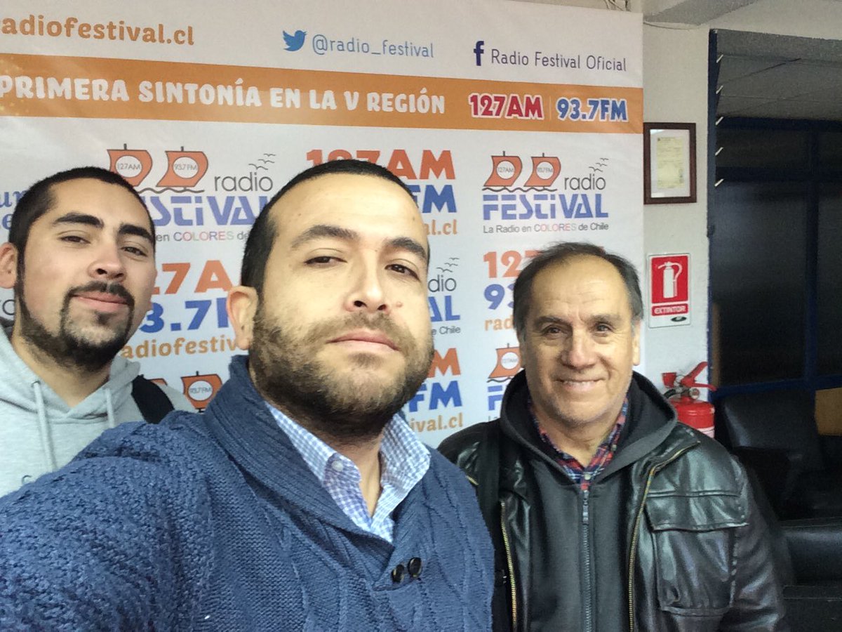 Con <a href="/Ay_juan/">Juan Alb.Sepúlveda</a> y @EICIProduccion dándole color antes de laar....#AndaLaar #Show127 <a href="/radio_festival/">Radio Festival</a>