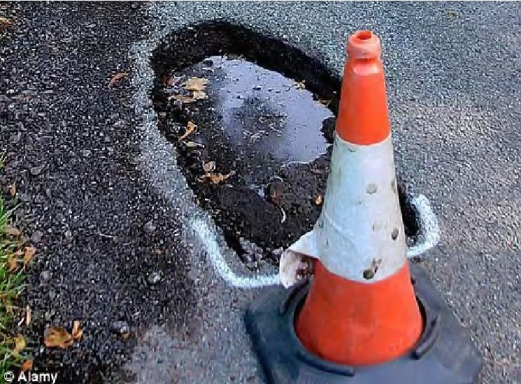 CityofJoburgZA's tweet photo. #Reportpotholes, road and storm related emergencies to 0860 562 874; hotline@jra.org.za; tweet @MyJRA or download Find&Fix mobile app
^GZ https://t.co/5raUJUqS8b