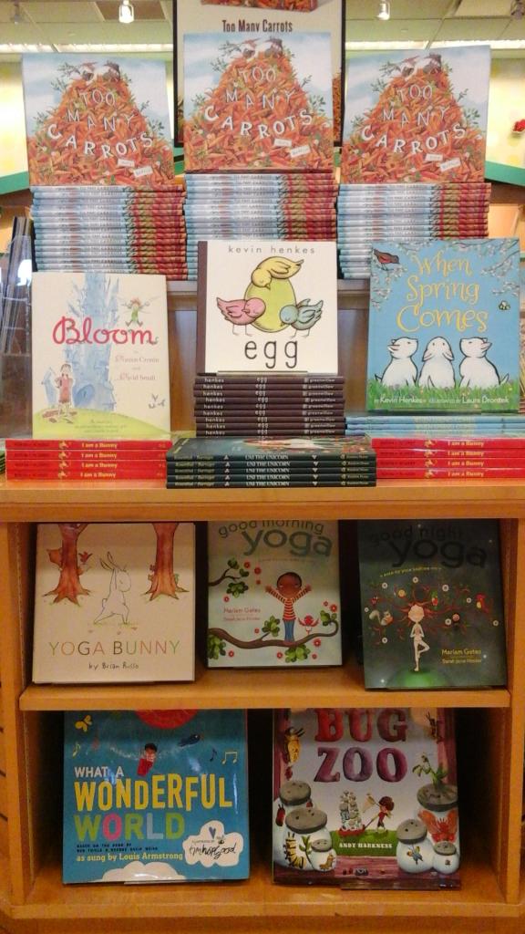 BNGenevaCommons's tweet photo. Bring your little readers &amp; soon to be readers to #WeeklyStorytime at 10:30AM TODAY! Don't miss the fun! #EveryMonday #BNStorytime https://t.co/pYZuVtIdqQ