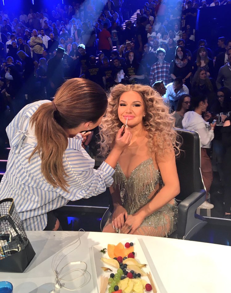 KhamassiNadia's tweet photo. @ShirinDavid beyonce 2.0 ? https://t.co/bt6BkEE14s