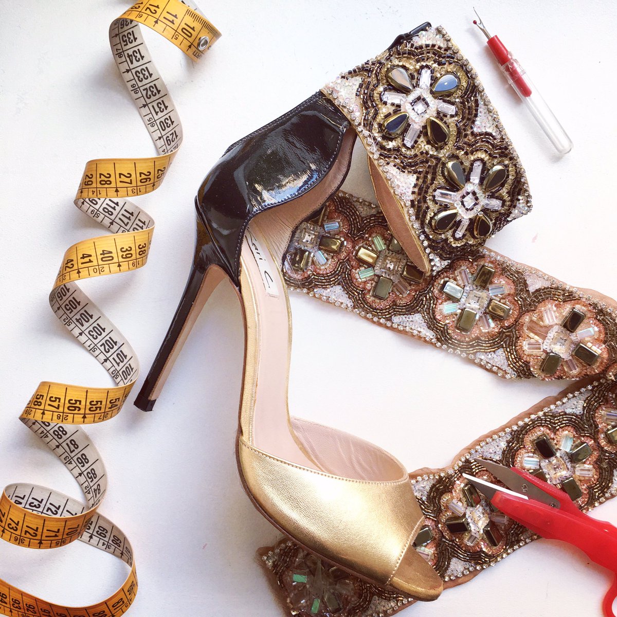 Create your own #bespoke pair of #shoes Visit my #showroom for your consultation #karicshoes #heels #customshoes #handmade #madeinitaly #wiw