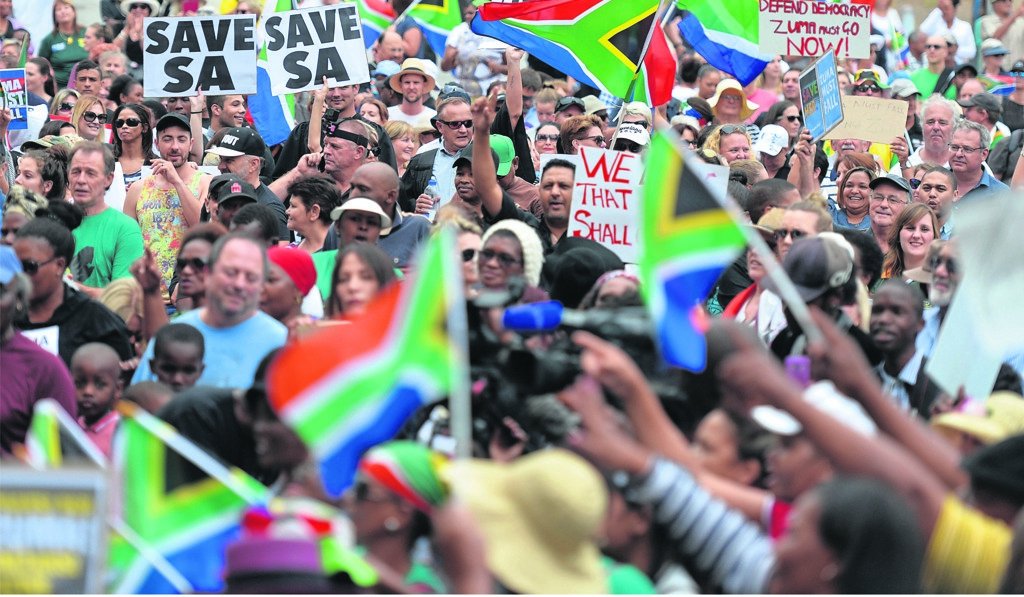Sonkoerant's tweet image. Tiener huil oor SA verval
#SaveSA #RedSA #ZumaMustFall

son.co.za/Son-Op-Sondag/…