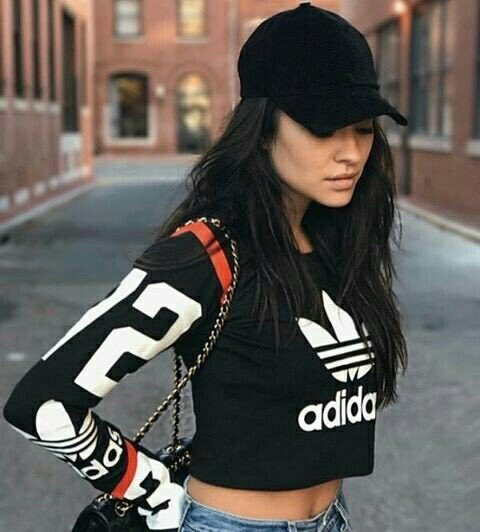 Inveja eu tenho é da Shay Mitchell
Mds, q molier
HAPPY BIRTHDAY SHAY MITCHELL 