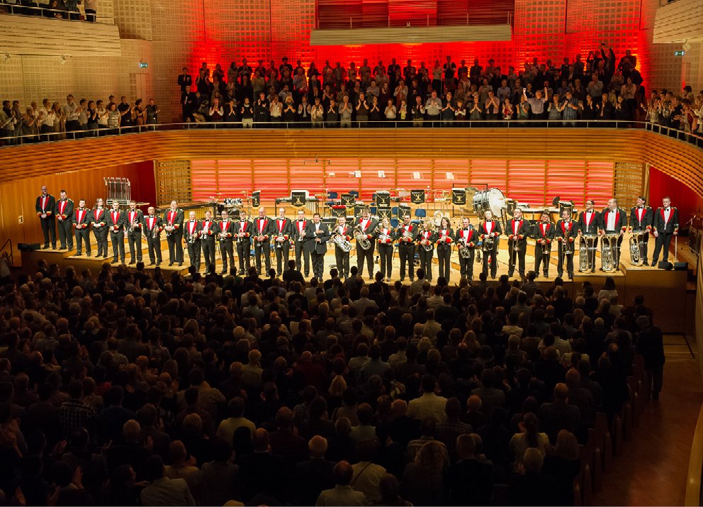 Seit dem Vorverkaufsstart am 1. März 2017 wurden bereits 5’300 Tickets verkauft – herzlichen Dank! worldbandfestival.ch