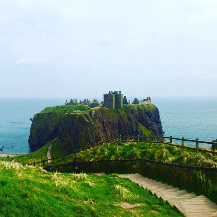 Picture from yesterday's trip!! Ladies and gentlemen, Dunnottar Castle!! #Scotland #castle #Dunnottar <a href="/castledunnottar/">Dunnottar Castle</a>