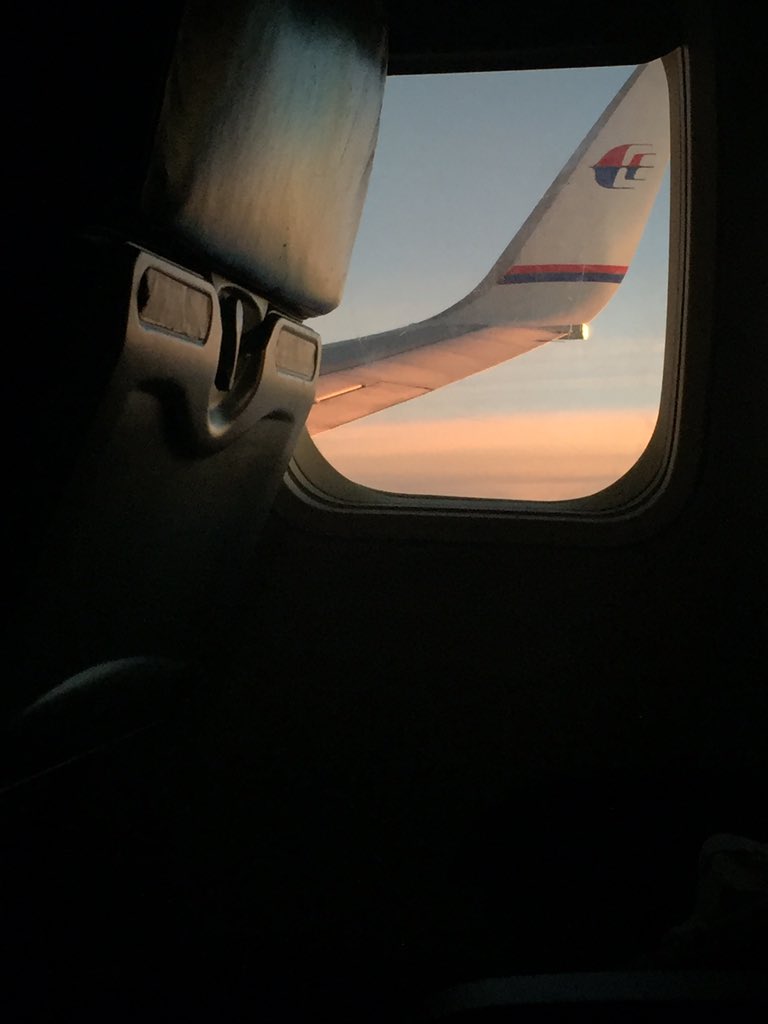 rajawahi's tweet photo. Sunset from aisle #9mmle https://t.co/jHIpYtd3vy