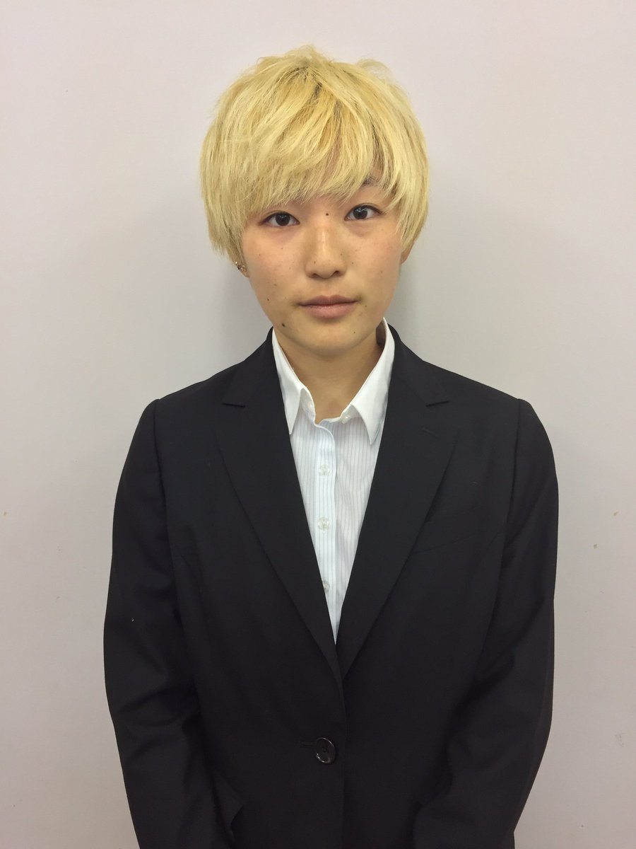 駒沢女子大学ラクロス部 على تويتر コートネーム あれん 背番号 23 一言 駒女のイケメンといえば 富山県代表 髪色カメレオン その名はアレン 熟練のクロスワークはピカピカのピカイチ サッとグラボとって サッとdfかわして サッとショット決めちゃうよ ぜひ