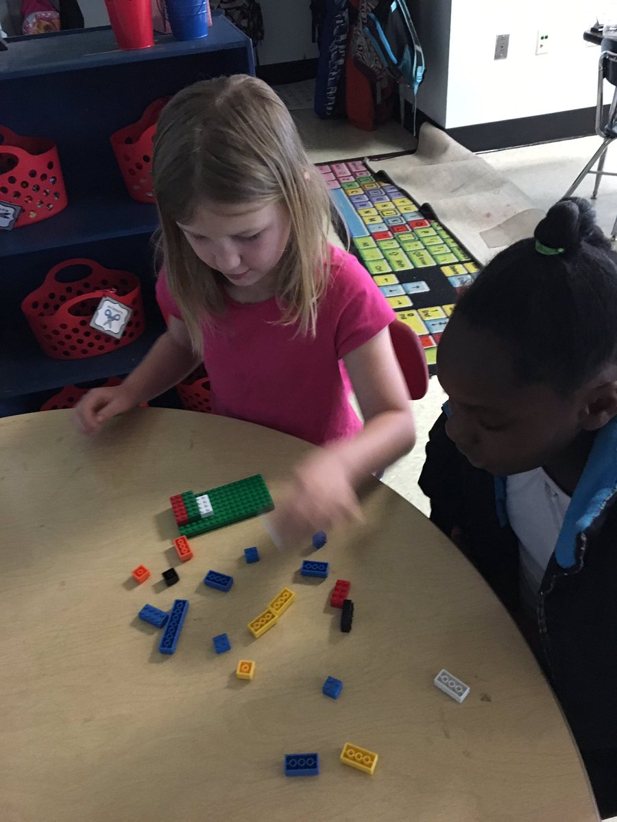 msmontebelloMES's tweet photo. Using @LEGO_Group blocks to learn about square units and finding the area of a shape. Who said math isn't fun? @ArtRoom210 @GMASteam 💚🤓 https://t.co/fYQb3Edn83