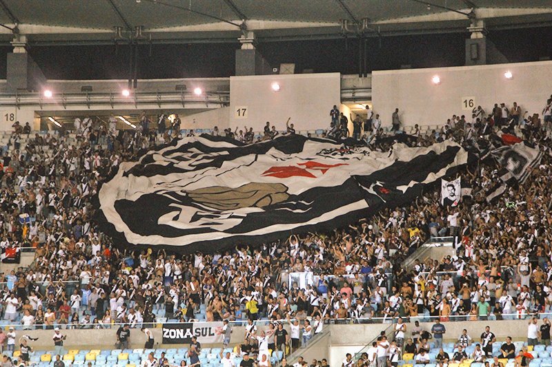 VascodaGama's tweet photo. Bom dia para a torcida mais linda do mundo! https://t.co/4llbvFcIN4