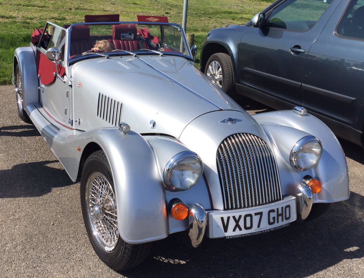 Milmog59's tweet photo. Sunshine and a Morgan - a great combination! #MorganAdventures https://t.co/CxaGhwnD83