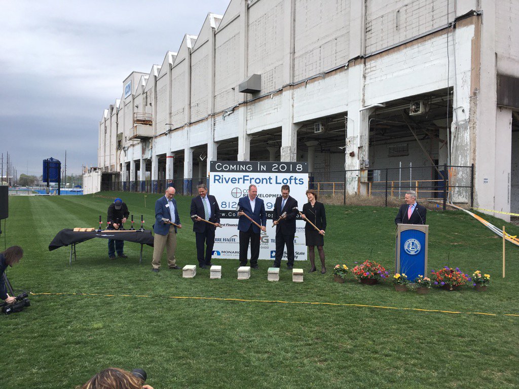 Coach_A_Martin's tweet photo. Big things happening in TH today... making our riverscapes a beautiful backdrop for the track. #coreredevelopment https://t.co/mzf6lNFLVo