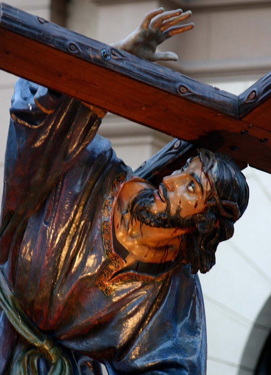 javitovc's tweet photo. Muertas no, no, porque uno vive y mientras vivimos estan con nosotros.Es mas son nosotros.#semanasantazamora https://t.co/GCulIHBVNz