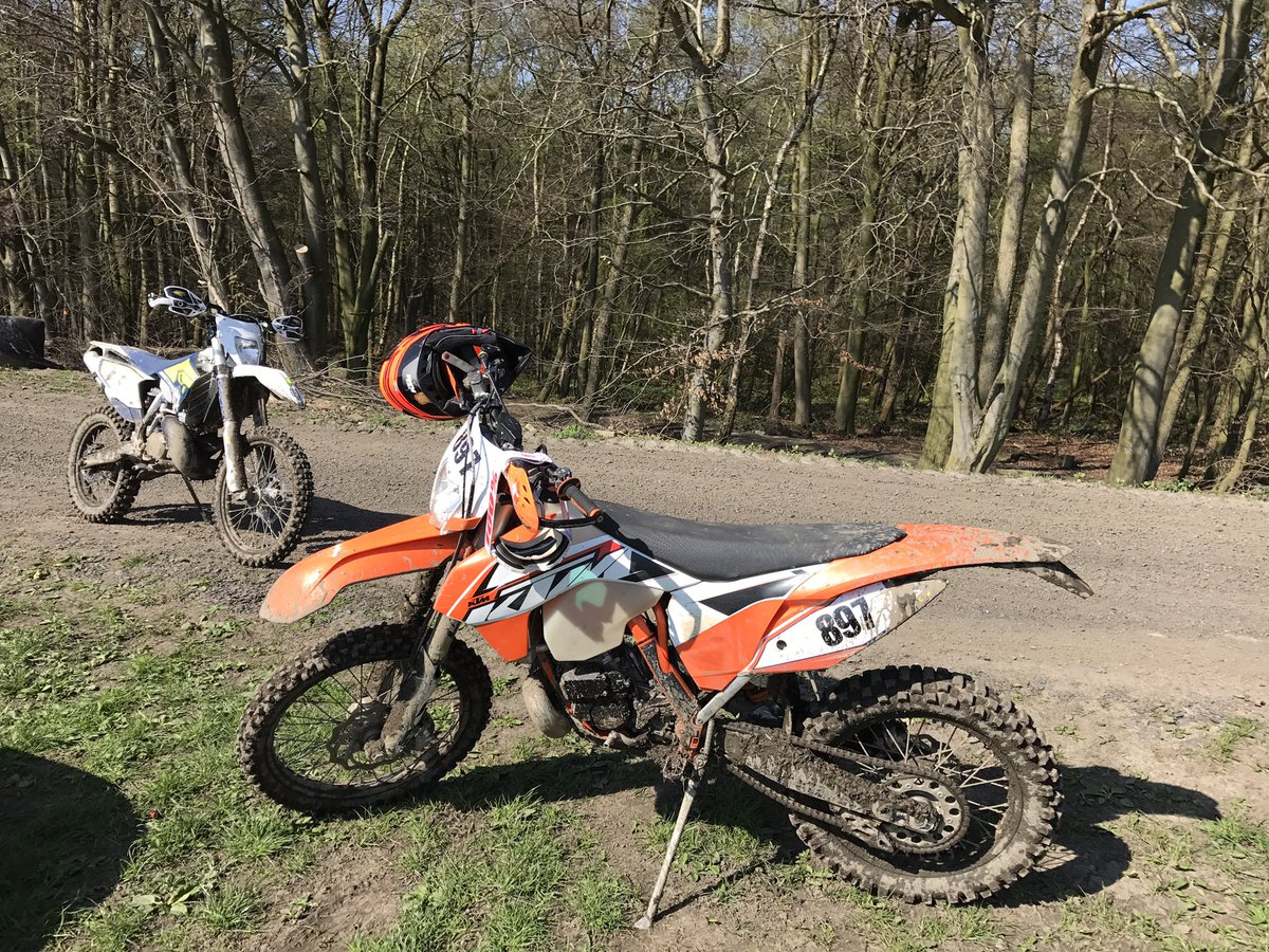 tommaskell_'s tweet photo. @BenB_7 I was out on Saturday on the Enduro bike which was fun too. Feel like I've been hit by a bus now. 😬 https://t.co/OidOEGmgds