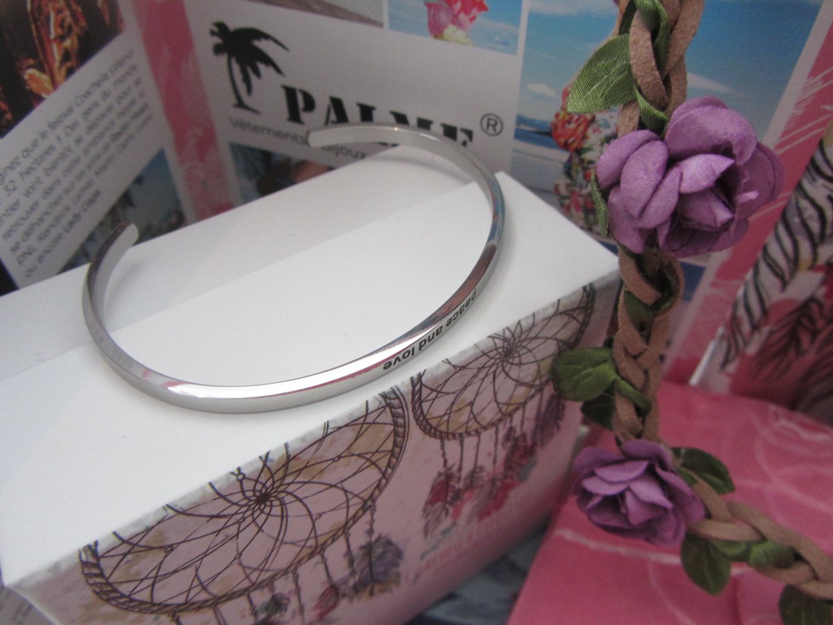 ThCityandBeauty's tweet photo. https://t.co/AkltNKgIZD
#box #boxfemme #boxlifestyle #bijoux #decoration #accessoires #tunique #mode #conchella #beauté #pastilles #rescue https://t.co/Fem9SgnFi6