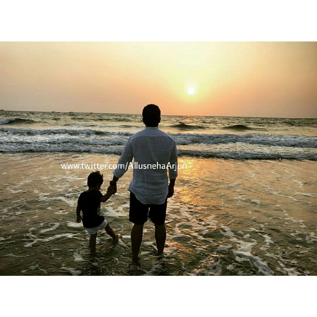 AllusnehaArjun's tweet photo. Daddy &amp; Son in Goa! 😍
#Bunny #Ayaan #Beach #Fun #Goa 😘❤ @alluarjun https://t.co/DUHEhkaxBc