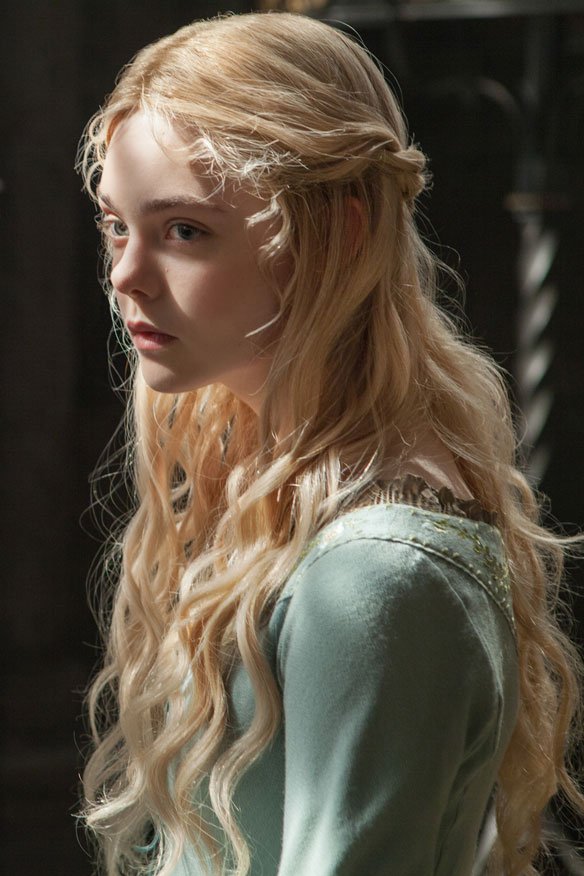 Happy 19th birthday to my ultimate woman crush, miss elle fanning!!  